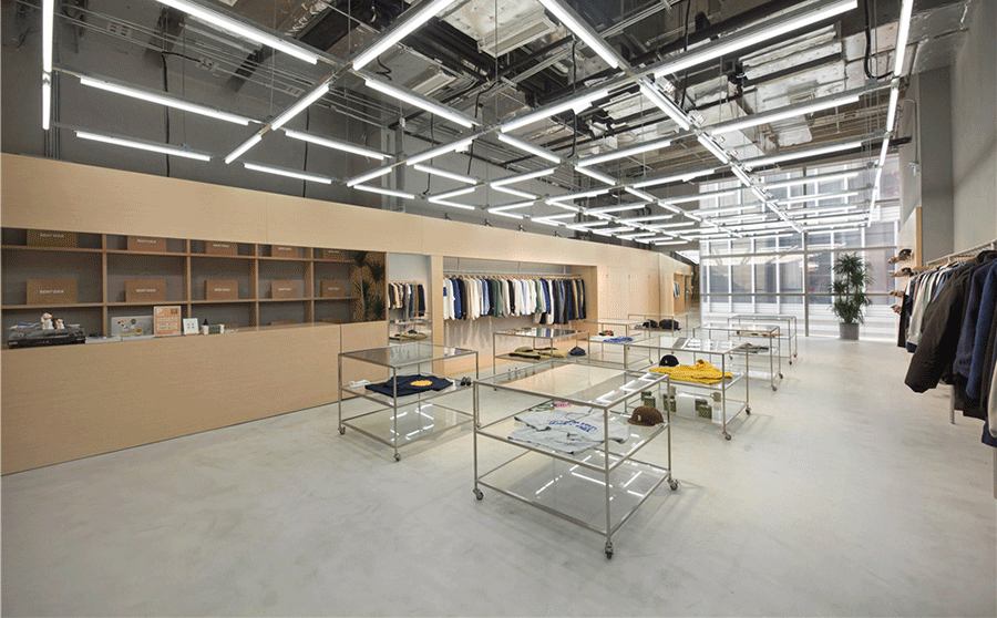 微水泥地面經典案例效果圖片之商場服裝門店.png
