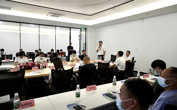 立邦中國建筑工程事業(yè)部南區(qū)銷售公司總經(jīng)理黃衛(wèi)東現(xiàn)場致辭.jpg